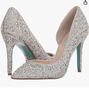 Blue by Betsey Johnson Hazil Jeweled Bridal Pointed Toe Stiletto Pumps size 9
